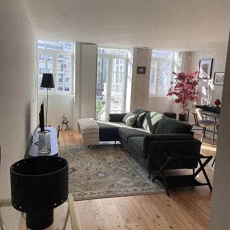 Charminn Estacao Apartament